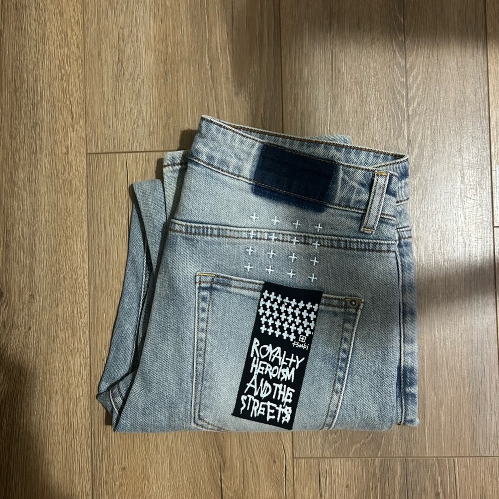 Men's Light Blue Denim Jeans with Back Pocket Graphic